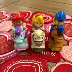 (3) Fisher Price Klip Klop Castle Horses